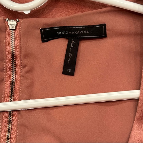 BCBG salmon peplum top suede - Picture 3 of 3